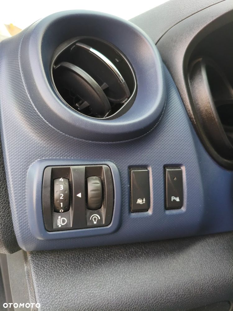Opel Vivaro - 23