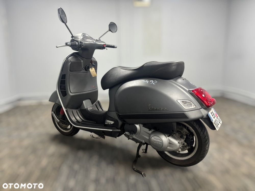 Piaggio Vespa - 4
