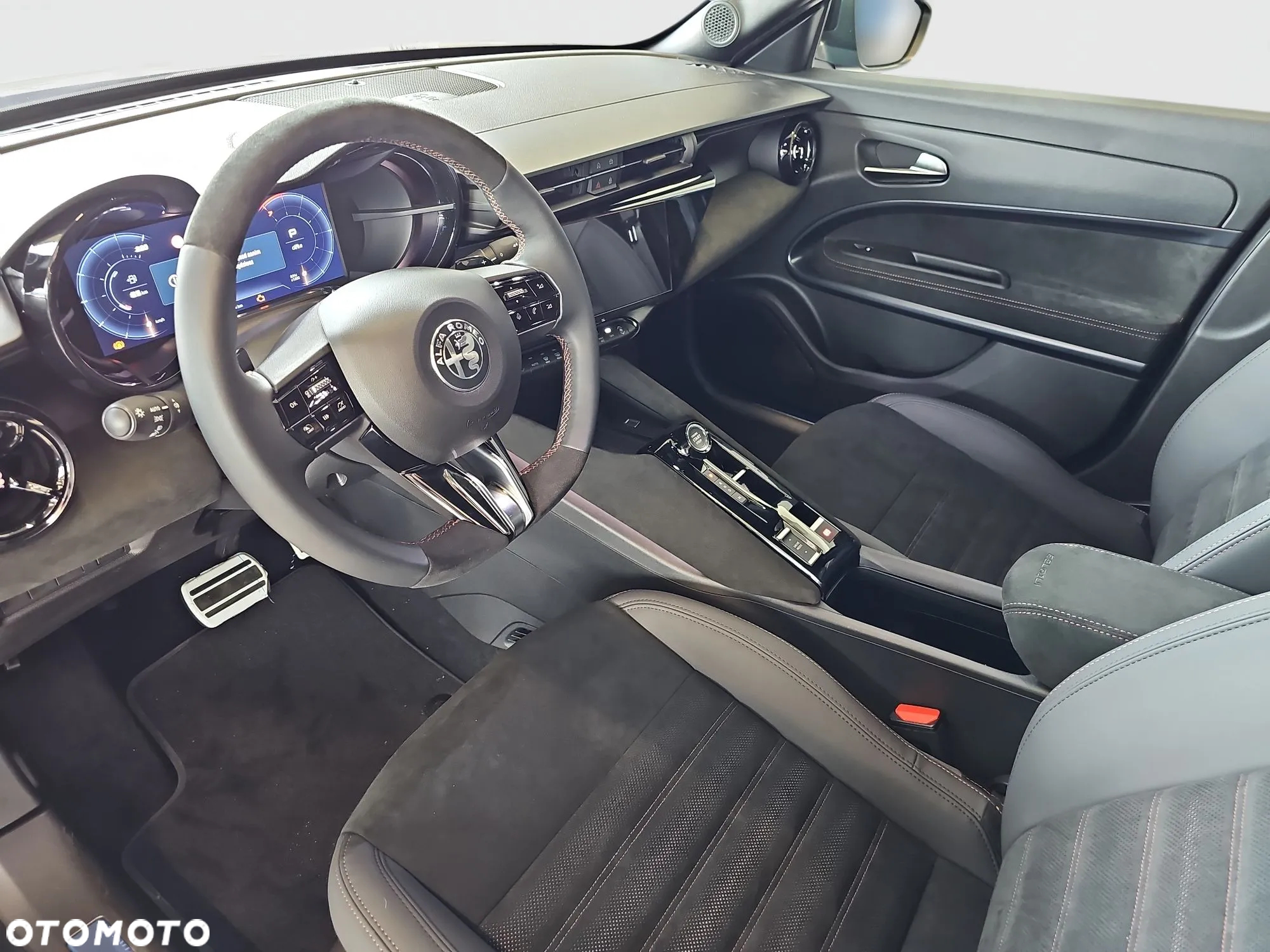 Alfa Romeo Junior 1.2 mHEV Ibrida Intensa eDCT - 12