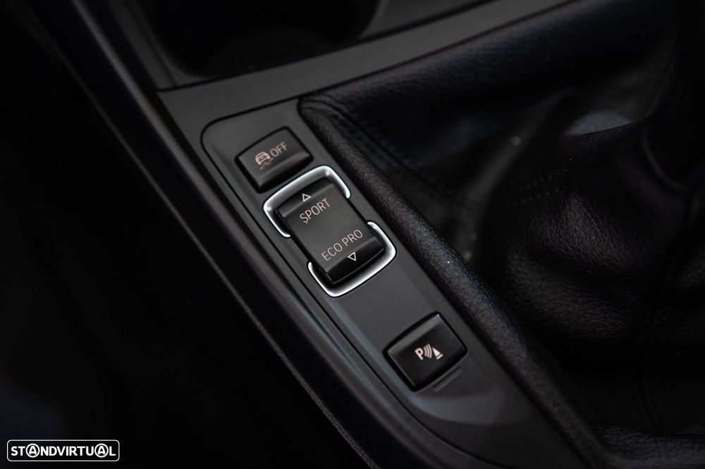 BMW 118 d Line Sport - 13