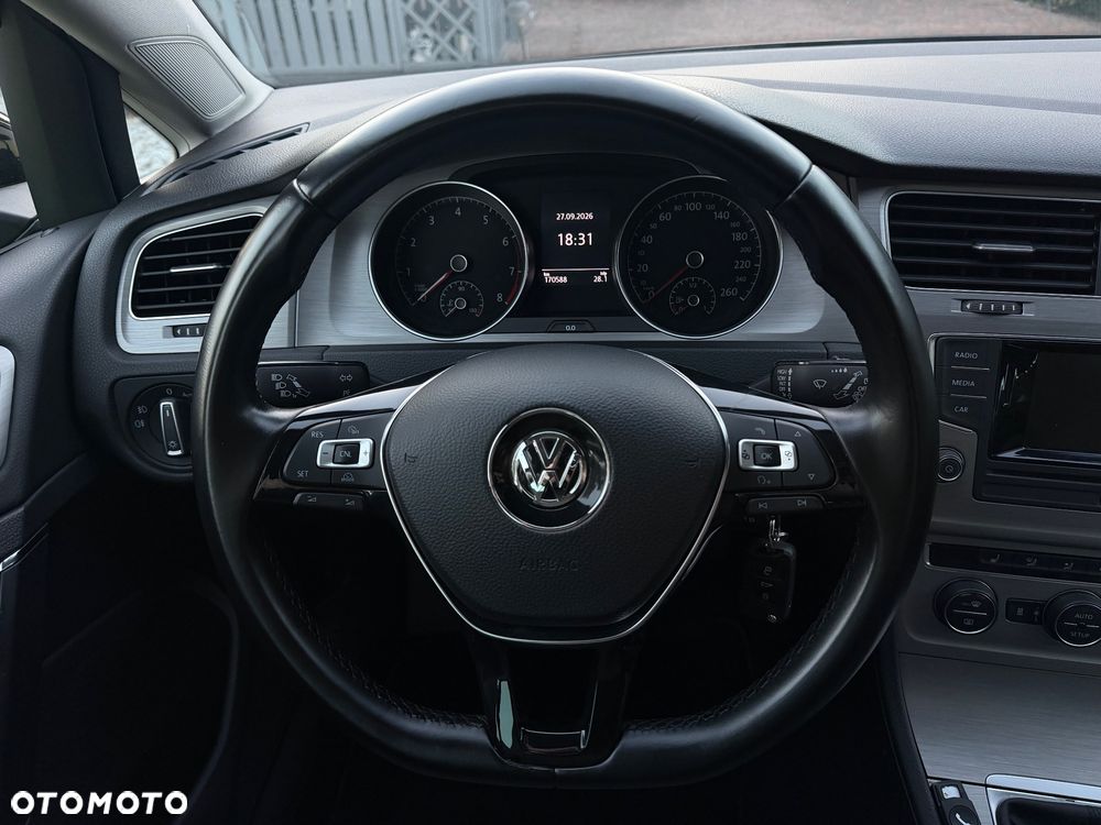 Volkswagen Golf 1.4 TSI BMT Highline - 17