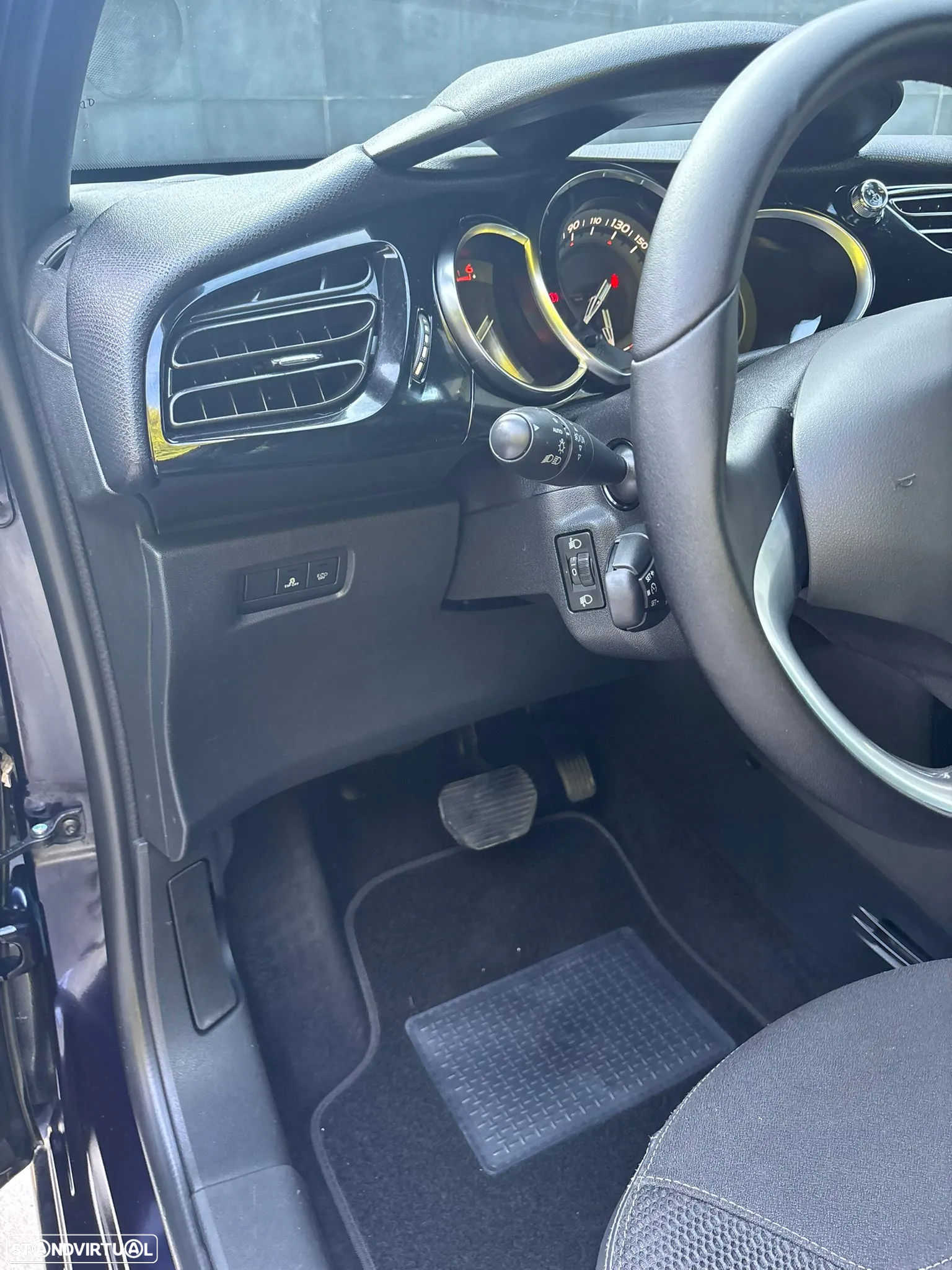 Citroën DS3 1.6 e-HDi So Chic ETG6 - 15