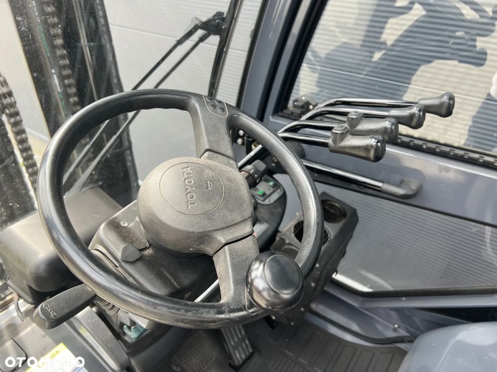 Toyota 52-8FDJF35 - 7
