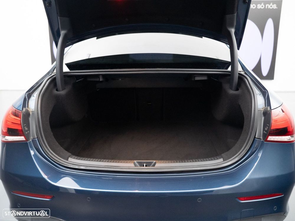 Mercedes-Benz A 180 Limousine d AMG Line Aut. - 12