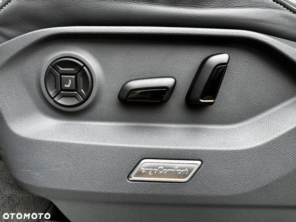 Volkswagen Touareg 3.0 V6 TDI SCR 4Mot Elegance - 18