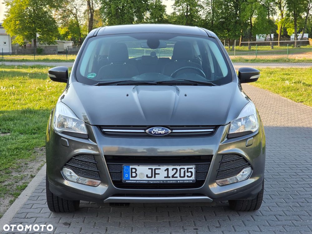 Ford Kuga 1.6 EcoBoost 2x4 Titanium - 2