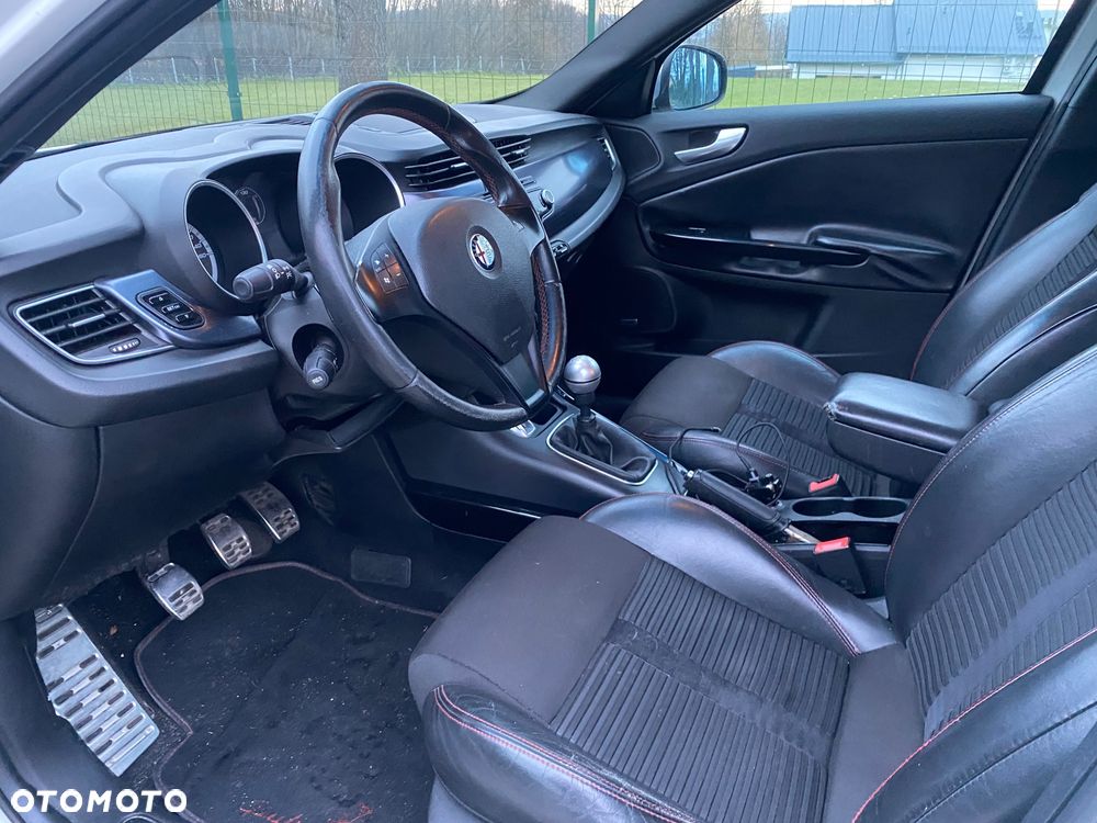 Alfa Romeo Giulietta 1750 TBi Quadrifoglio Verde - 12