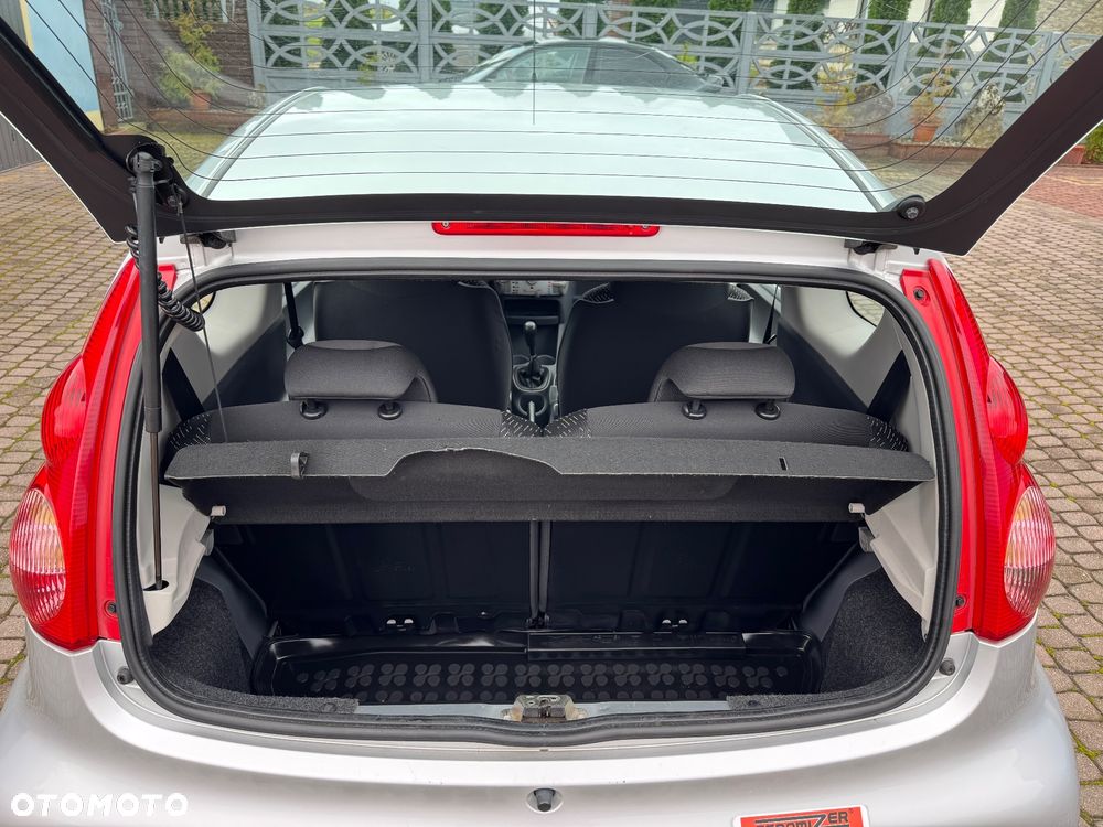 Peugeot 107 1.0 Urban Move - 20