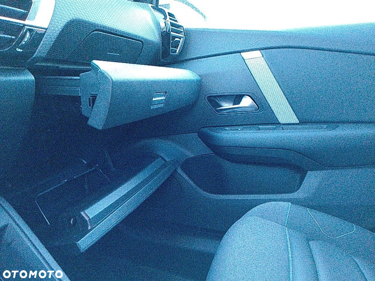 Citroën C4 1.2 PureTech Max S&S EAT8 - 13
