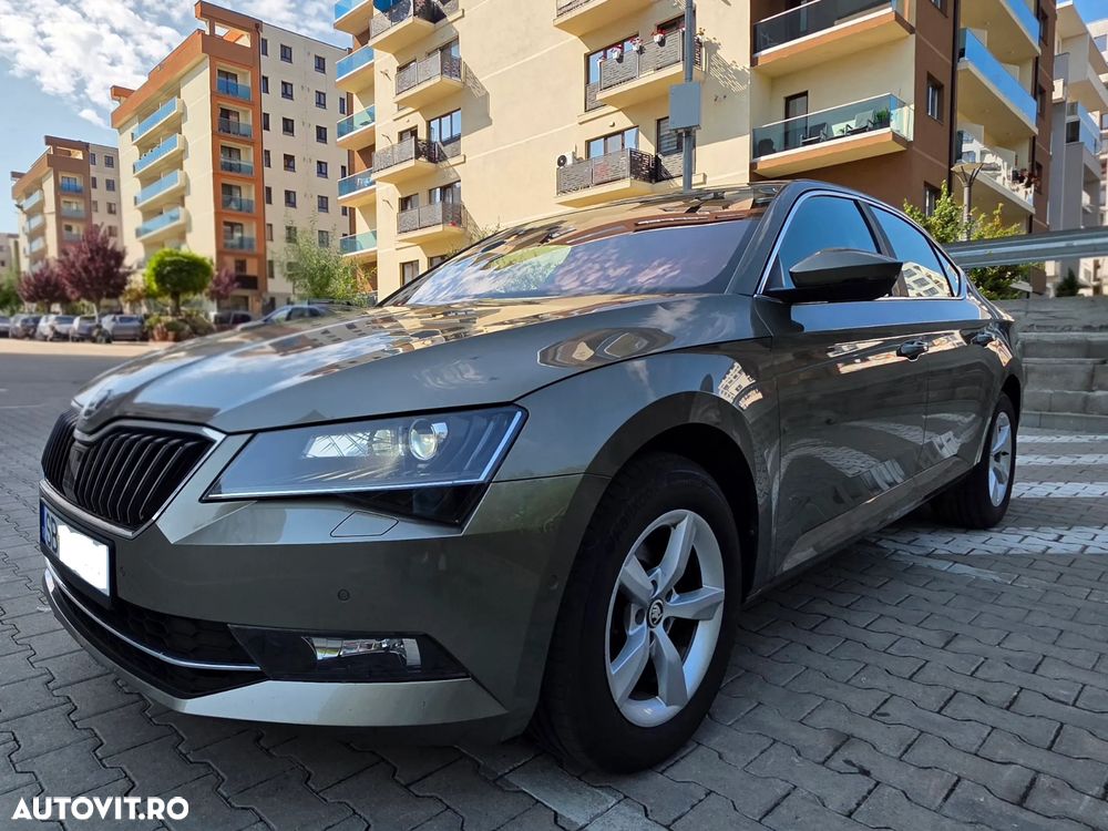 Skoda Superb 2.0 TDI Ambition - 9