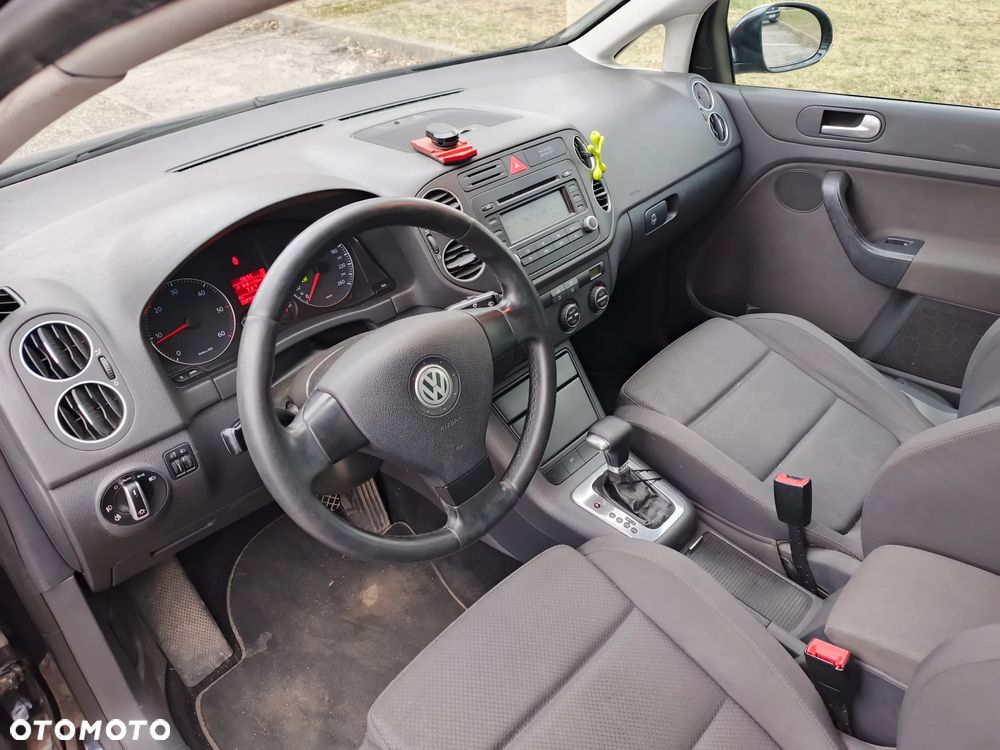 Volkswagen Golf Plus 1.9 TDI Comfortline DSG - 8