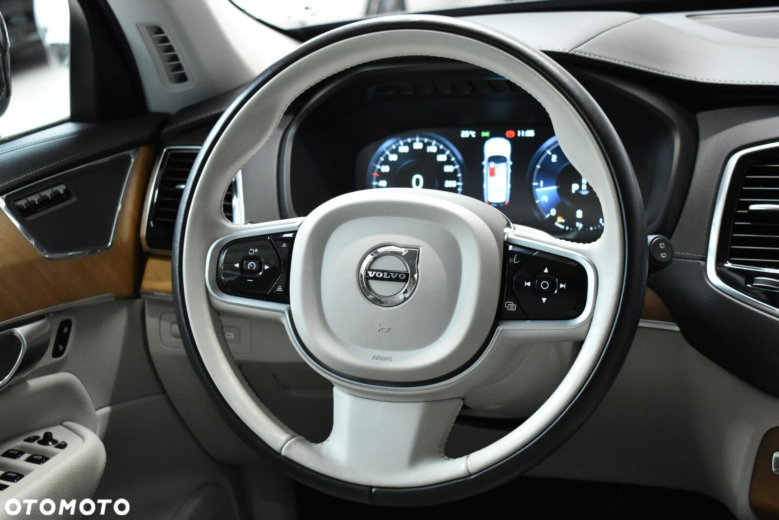 Volvo XC 90 - 12