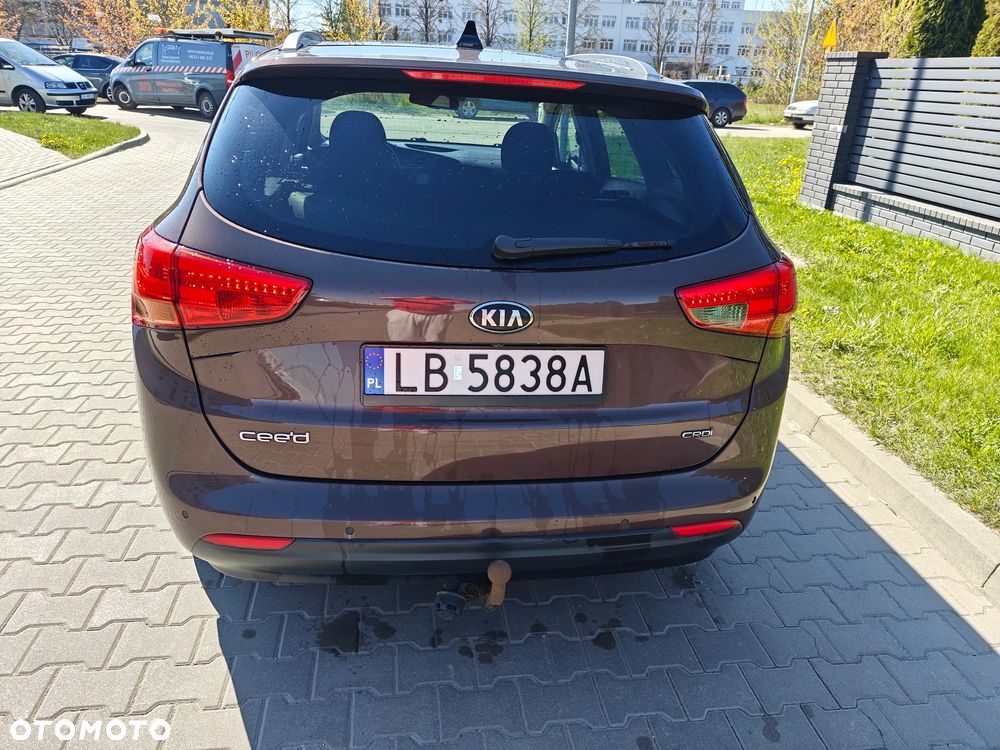 Kia Ceed 1.6 CRDi 128 Platinum Edition - 8