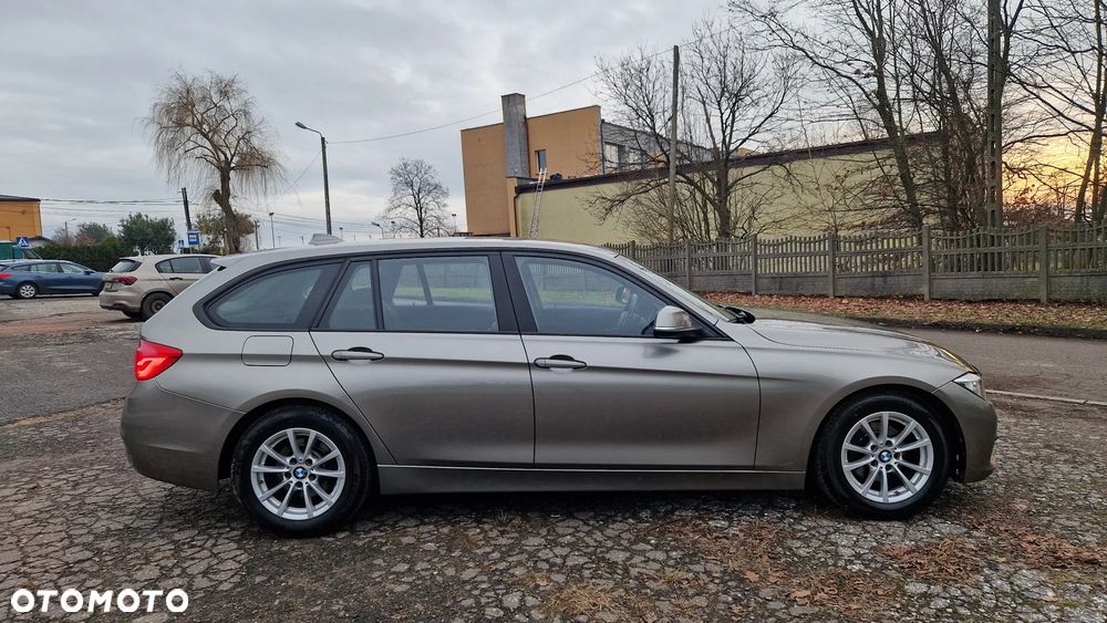BMW Seria 3 316d Modern Line - 3
