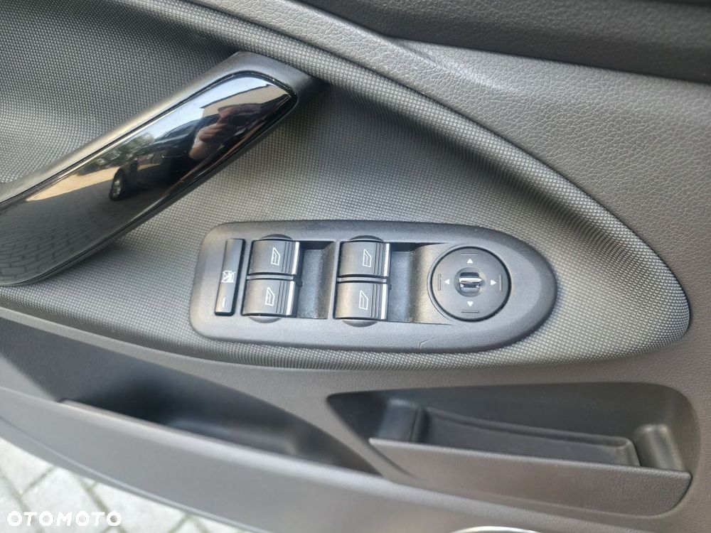 Ford Kuga - 23