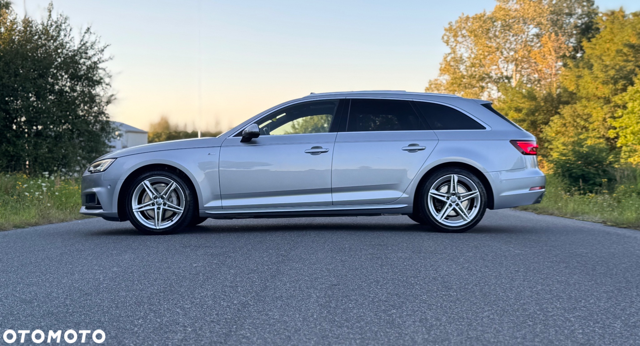 Audi A4 Avant 40 TDI quattro S tronic S line - 23