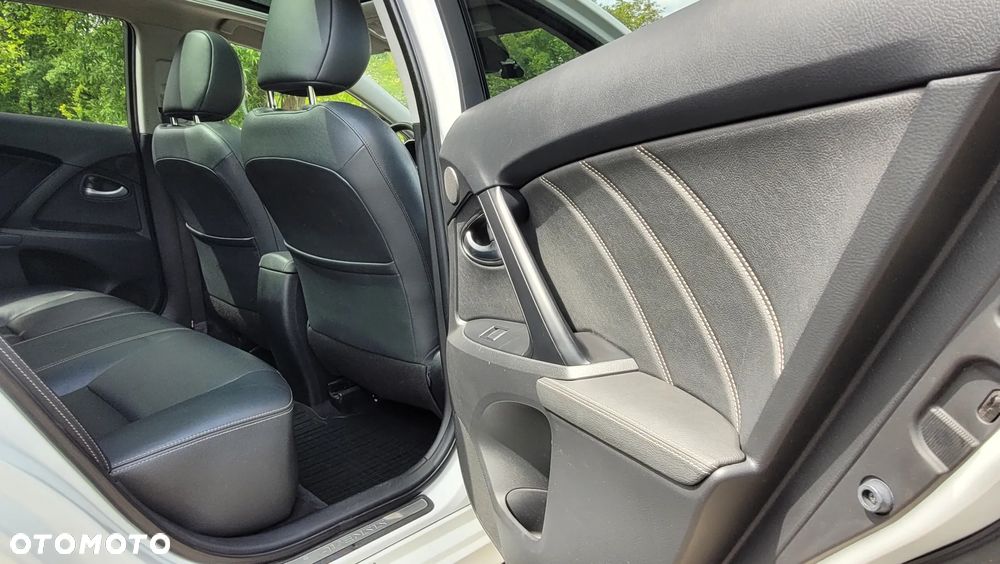 Toyota Avensis 2.0 D-4D Premium - 18