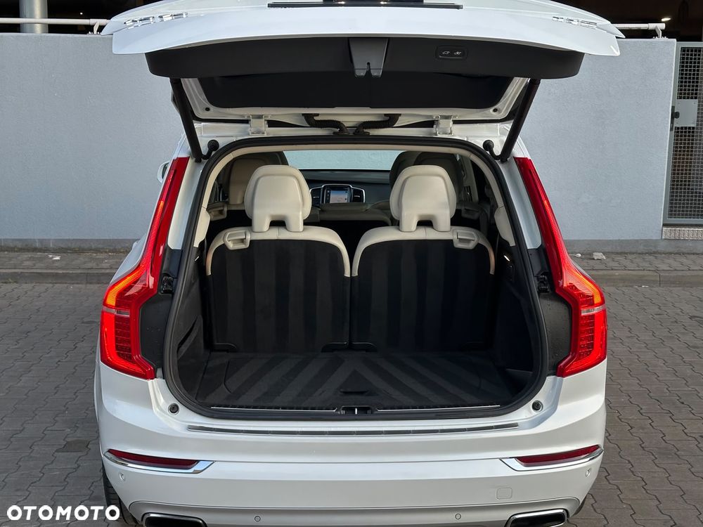 Volvo XC 90 T8 AWD Plug-In Hybrid Inscription 7os - 12
