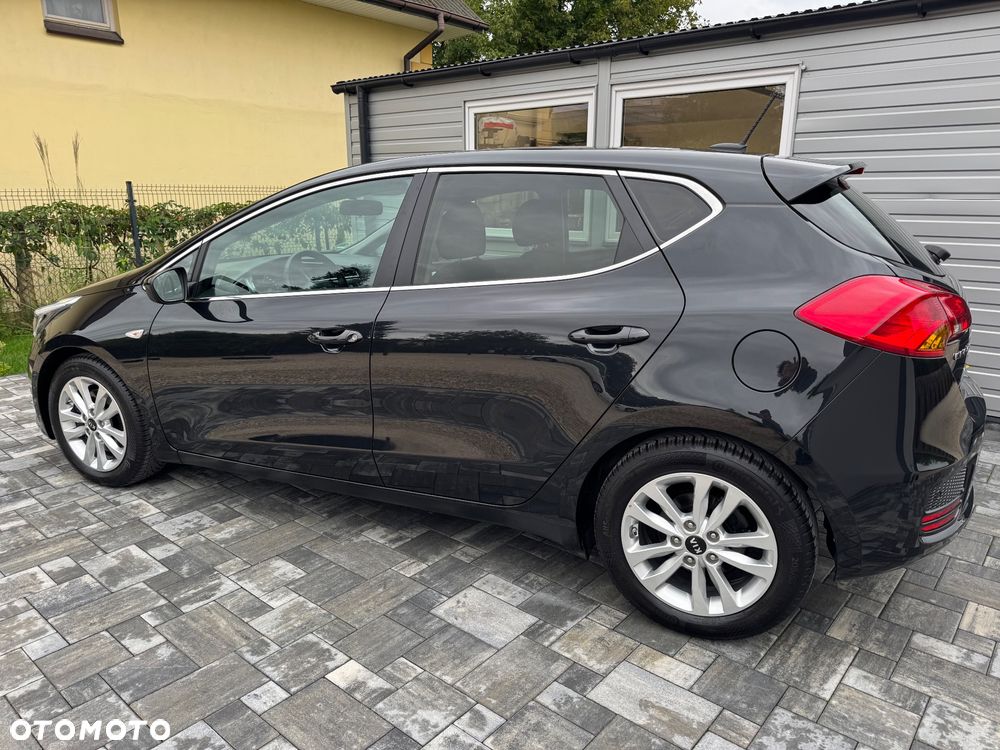 Kia Ceed 1.6 GDI Dream-Team Edition - 10