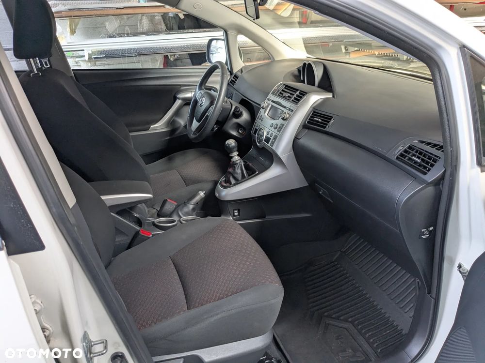 Toyota Verso 2.0 D-4D - 8