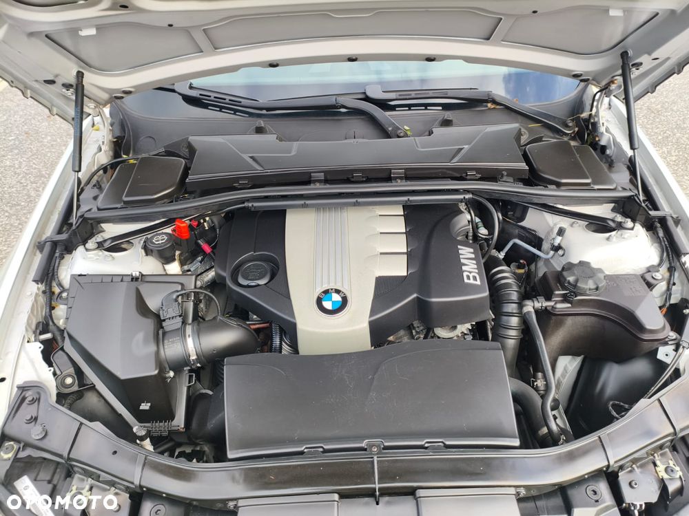 BMW Seria 3 320d DPF - 33