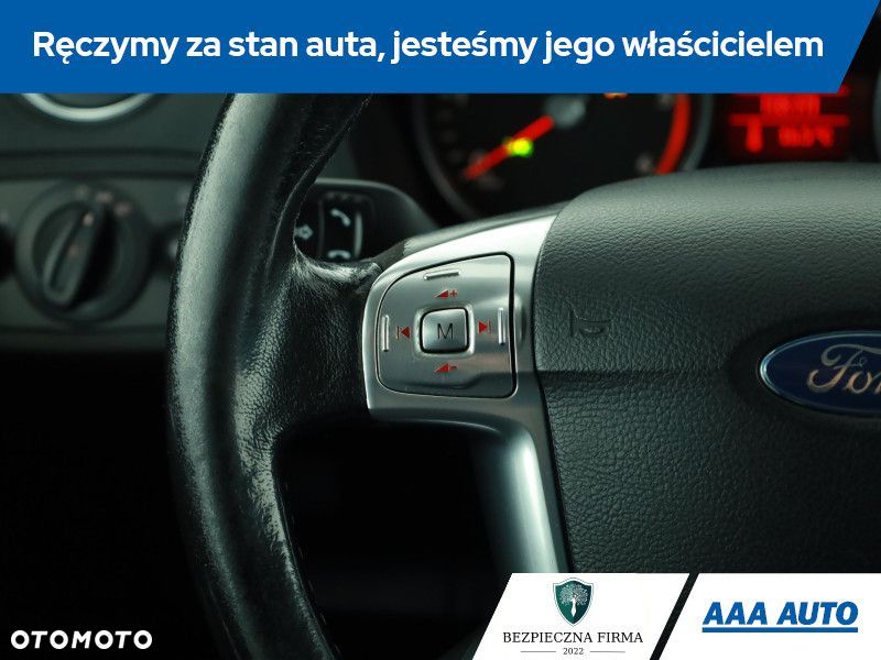 Ford Galaxy - 16