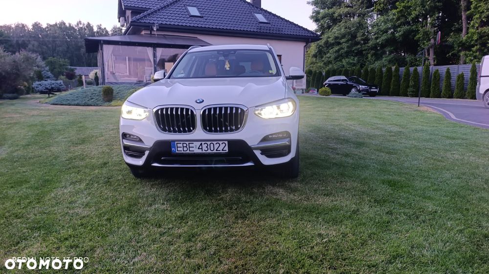 BMW X3 xDrive20d Luxury Line - 2