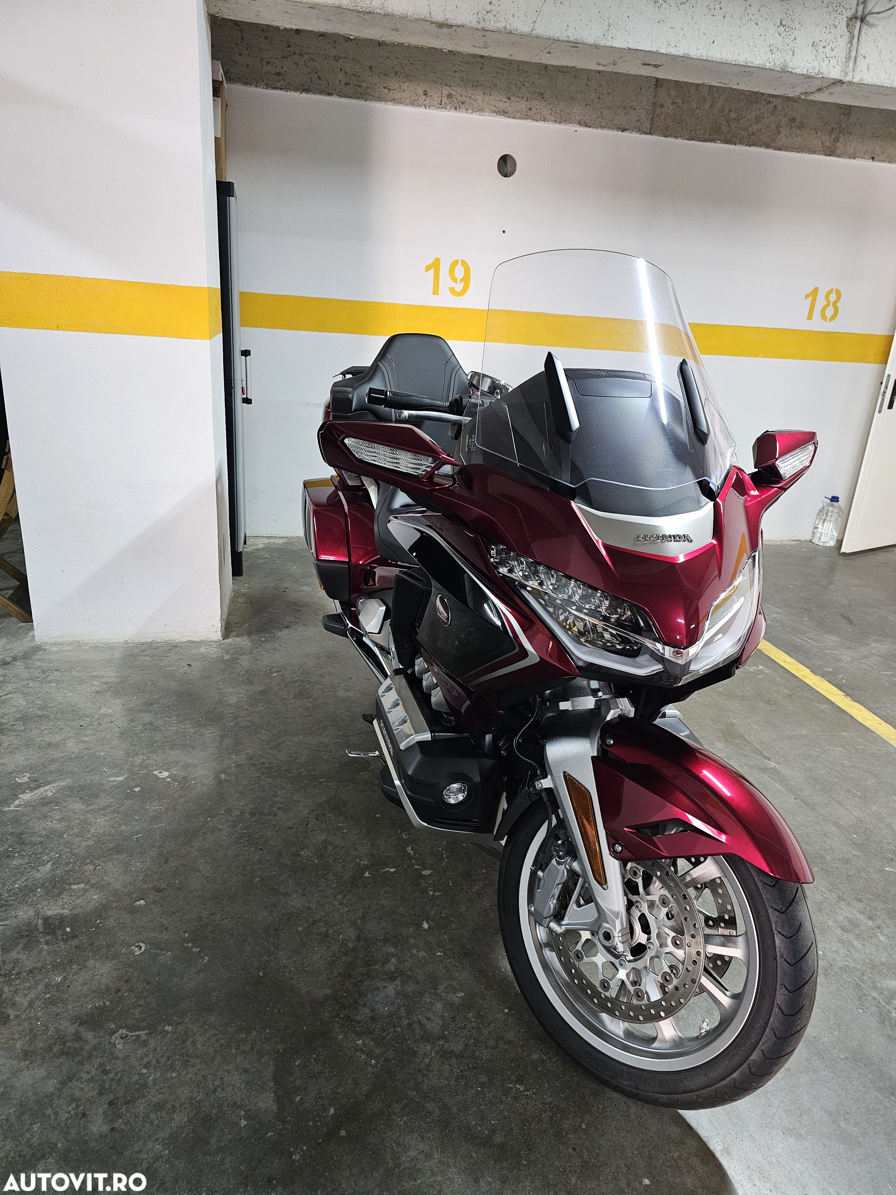 Honda GL 1800 Gold Wing - 5