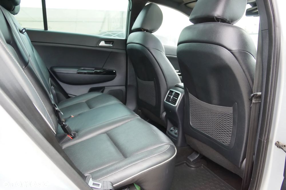 Kia Sportage 2,0 CRDI AWD GT Line - 34