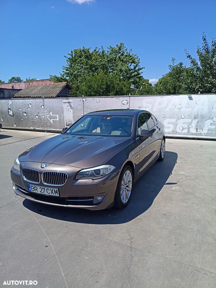 BMW Seria 5 525d xDrive - 3