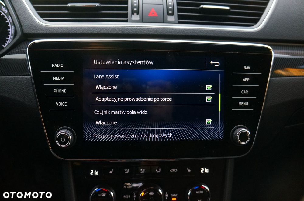 Skoda Superb 2.0 TDI 4x4 DSG SportLine - 31