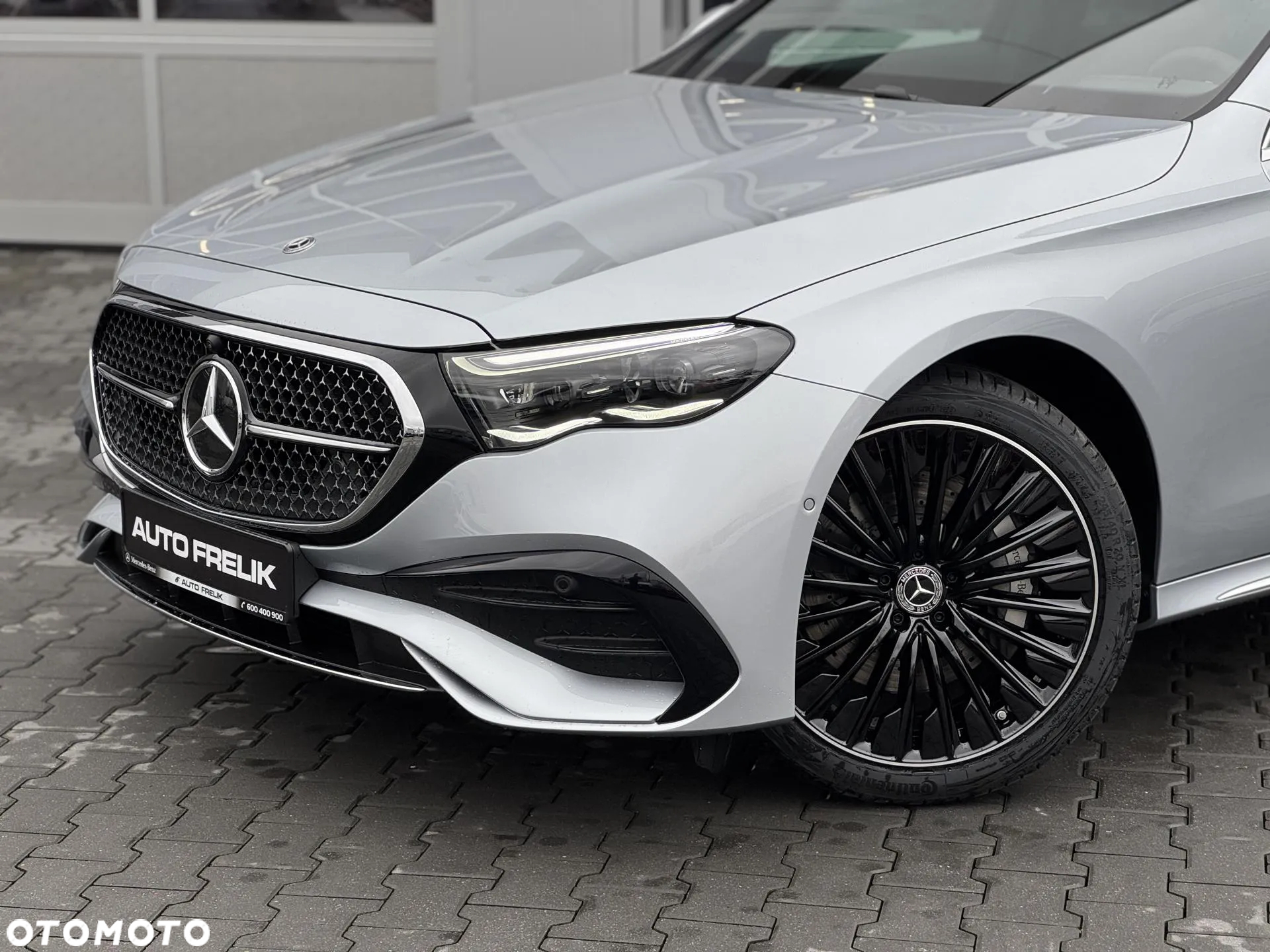 Mercedes-Benz Klasa E 220 d 4Matic 9G-TRONIC Edition AMG Line - 3