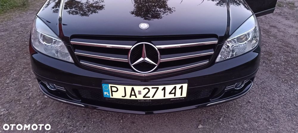 Mercedes-Benz Klasa C 180 CGI Automatik BlueEFFICIENCY Avantgarde - 11