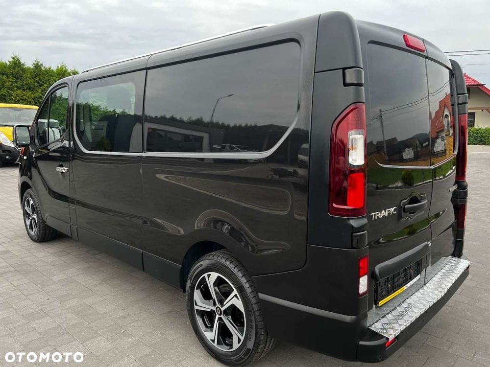 Renault Trafic Long  doka 6-osobowy - 19
