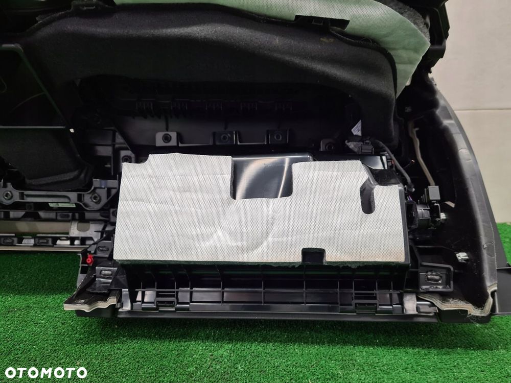 BMW G23 G20 G26 DESKA ROZDZIELCZA KONSOLA NIEREGENEROWANA NIĆ LCI UK - 10