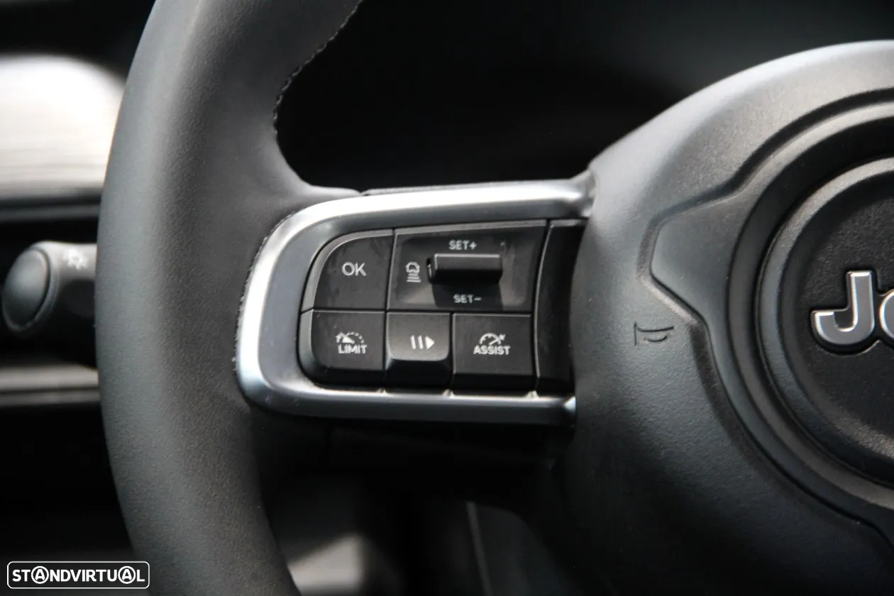 Jeep Avenger 1.2 GSE T3 Altitude - 11