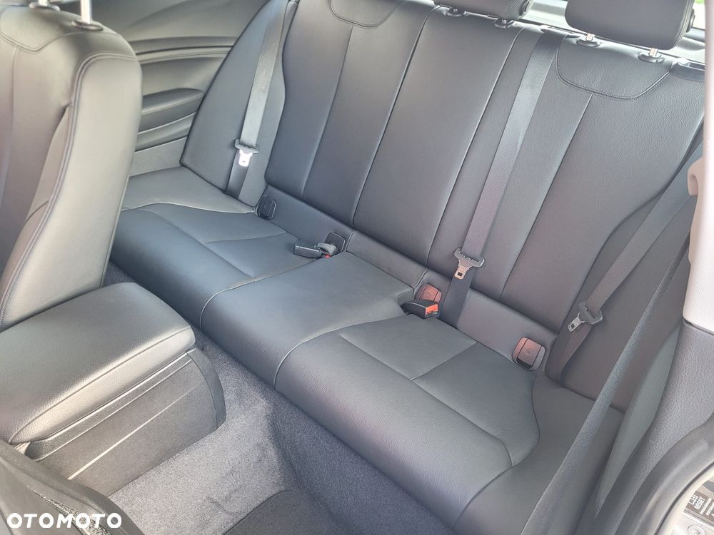 BMW Seria 1 120d BluePerformance Sport Line - 28