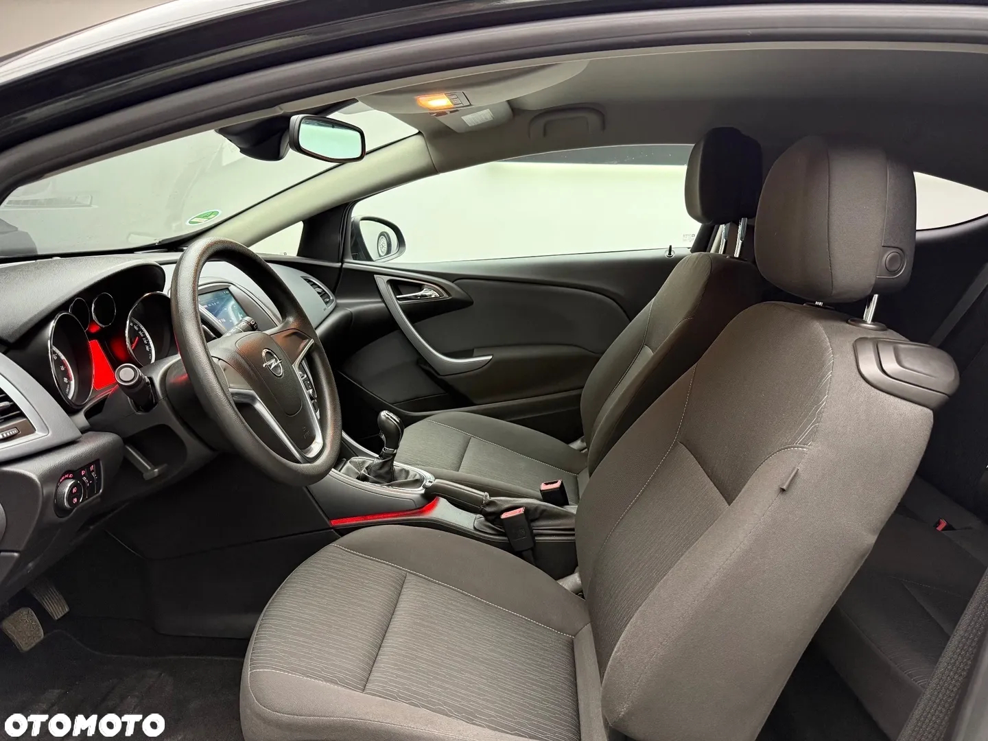 Opel Astra GTC 1.4 Turbo - 24