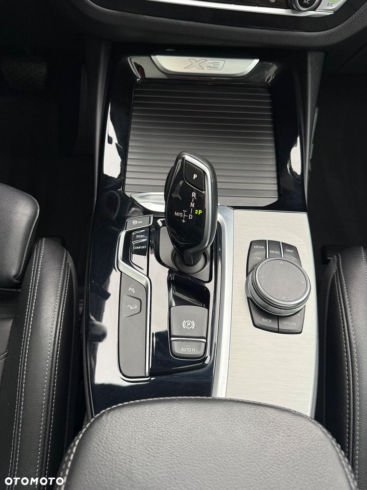 BMW X3 xDrive20i Luxury Line sport - 33