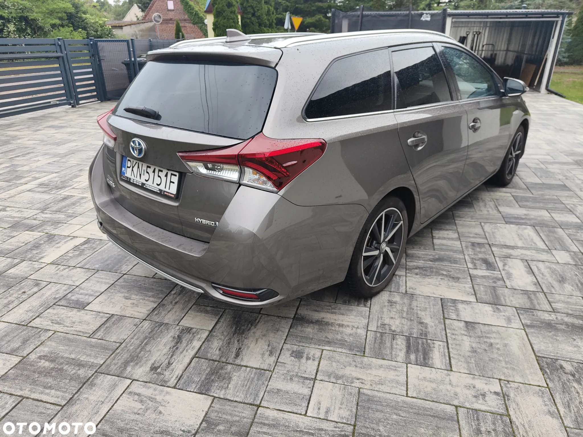 Toyota Auris 1.8 VVT-i Hybrid Automatik Team Deutschland - 2