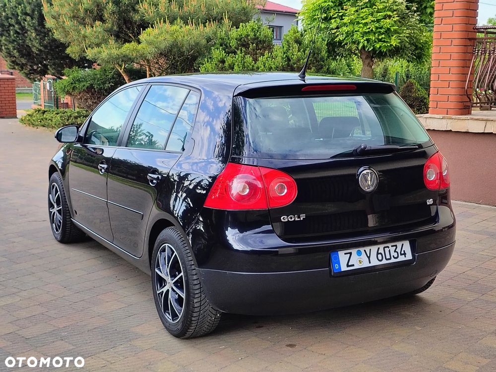 Volkswagen Golf 1.6 Trendline - 31