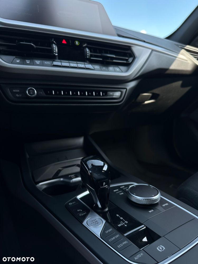 BMW Seria 1 118i - 17
