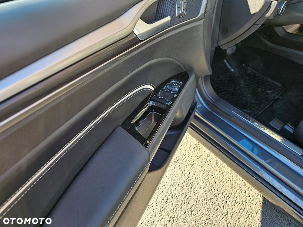 Ford Mondeo 2.0 Hybrid Vignale - 12