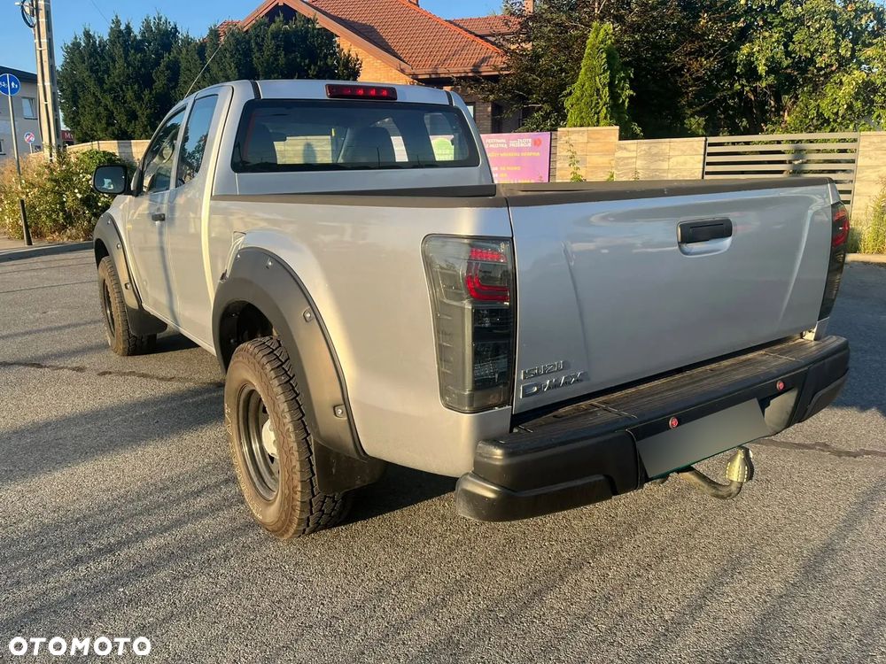 Isuzu D-Max - 9