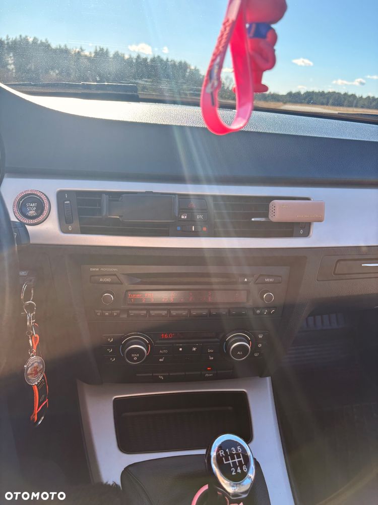 BMW Seria 3 - 34