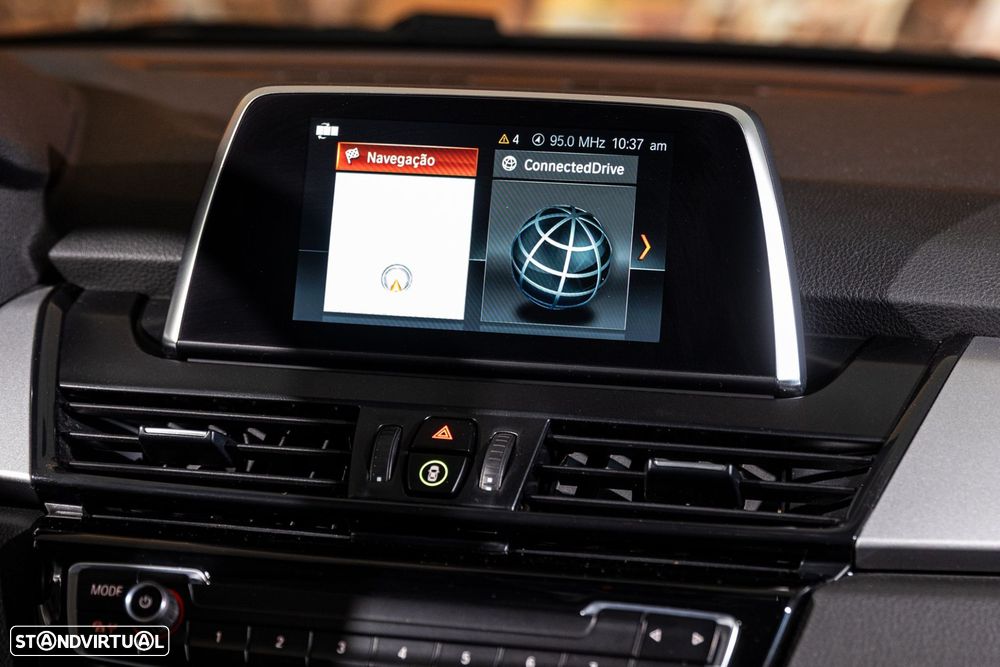 BMW 225xe Active Tourer Advantage - 13