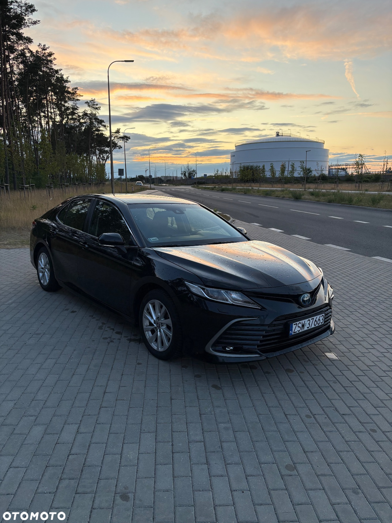 Toyota Camry 2.5 Hybrid Comfort CVT - 4
