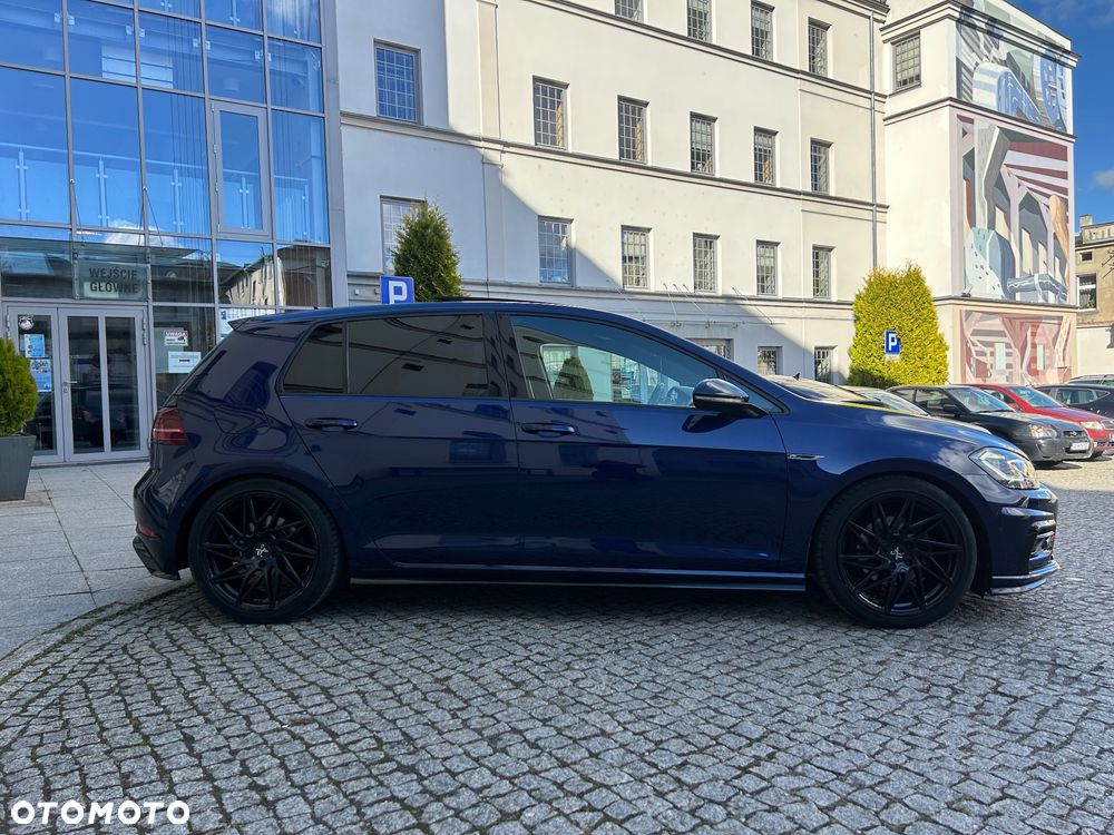 Volkswagen Golf - 8