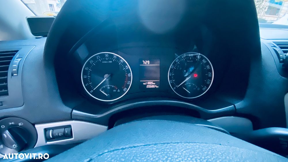 Skoda Octavia 2.0 TDI Elegance - 6