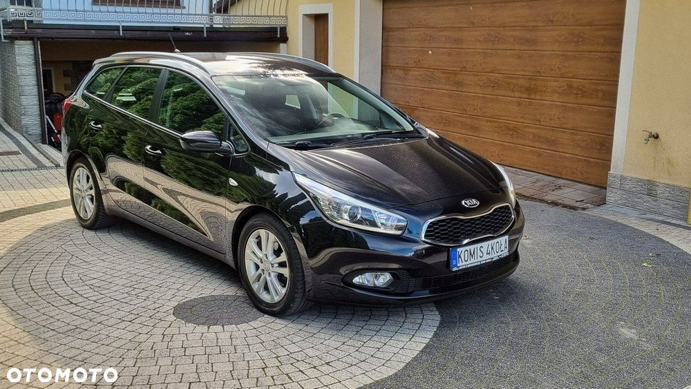 Kia Ceed - 8